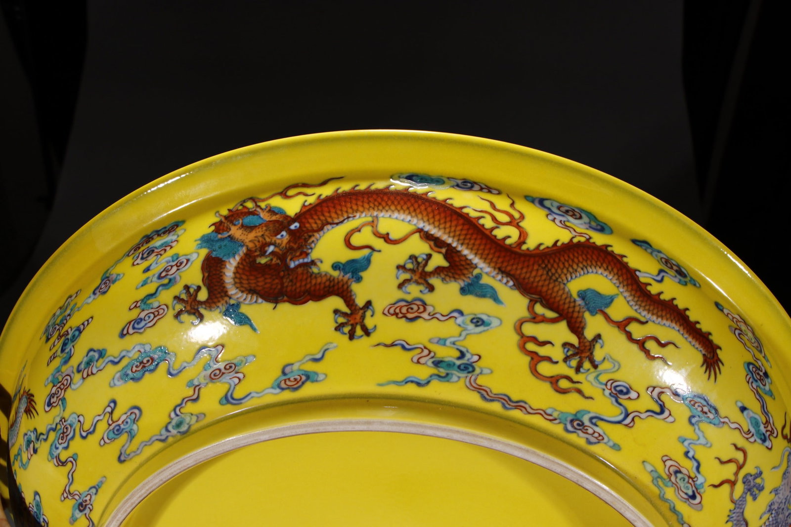 An Exquisite Doucai Seawater Pattern Dragon Pattern Plate - 8