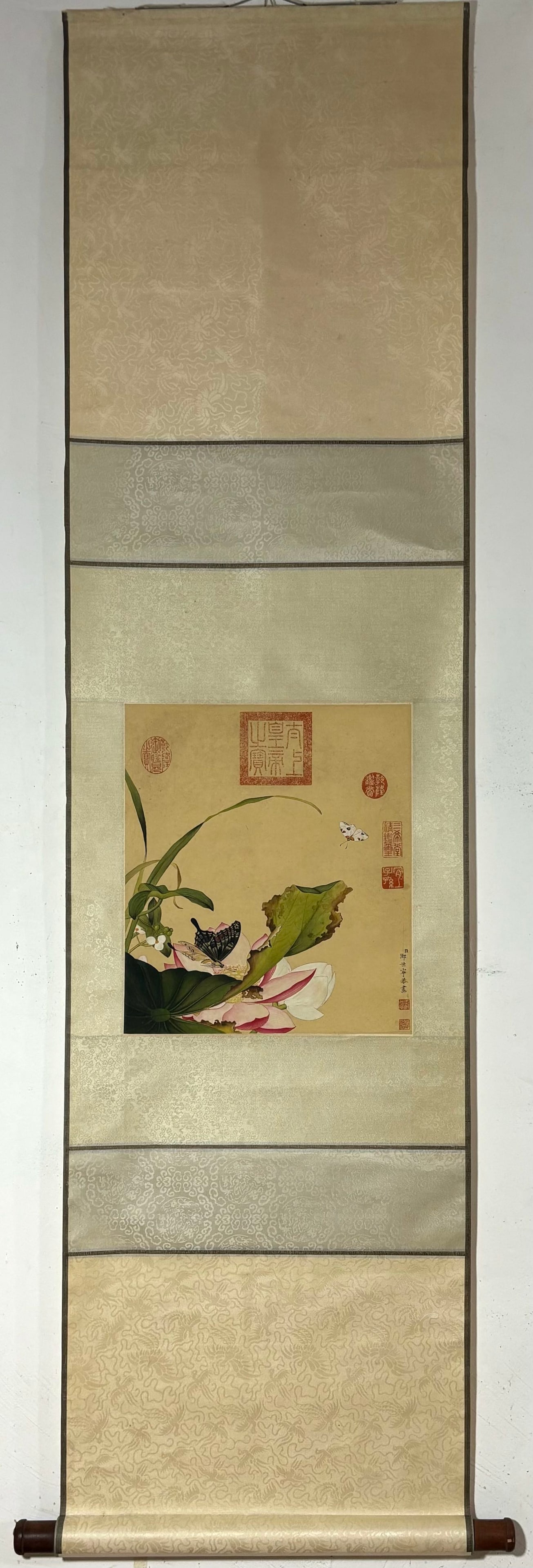 A Chinese Vertical Scroll Ink Painting of Flower and Butterfly on Silk: A Chinese Vertical Scroll Ink Painting of Flower and Butterfly on Silk Lang shining Without frame Size:14.6inx12.6in郎世宁花鸟图 绢本立轴Wit