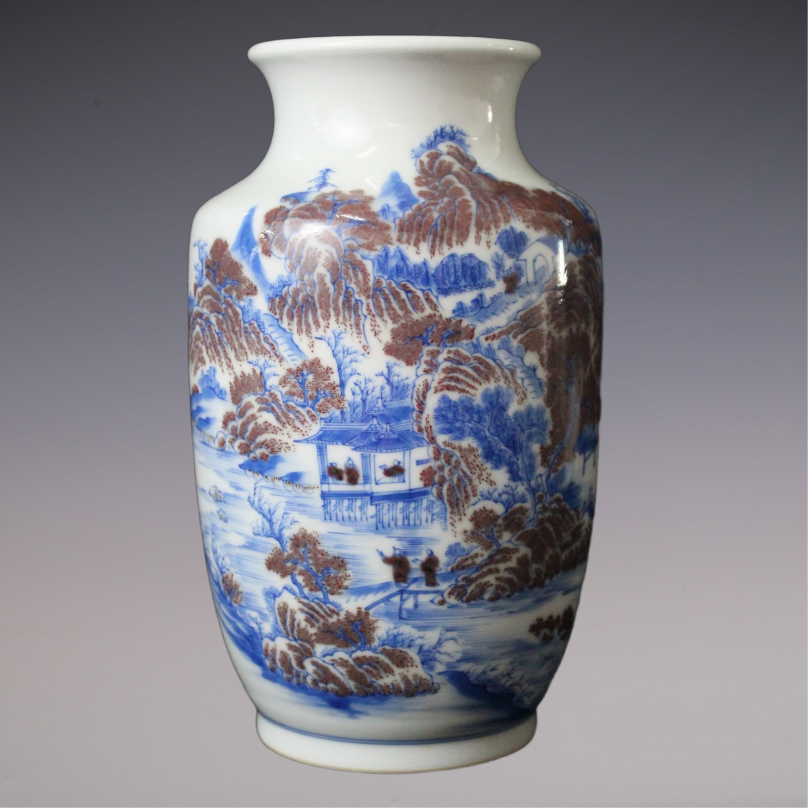 An Exquisite Blue and White Underglaze-Red Landscape and Figure Pattern Vase: An Exquisite Blue and White Underglaze-Red Landscape and Figure Pattern Vase Qing Dynasty, China Size:6.9inx2.8in青花釉里红山水中指瓶 ߑ
