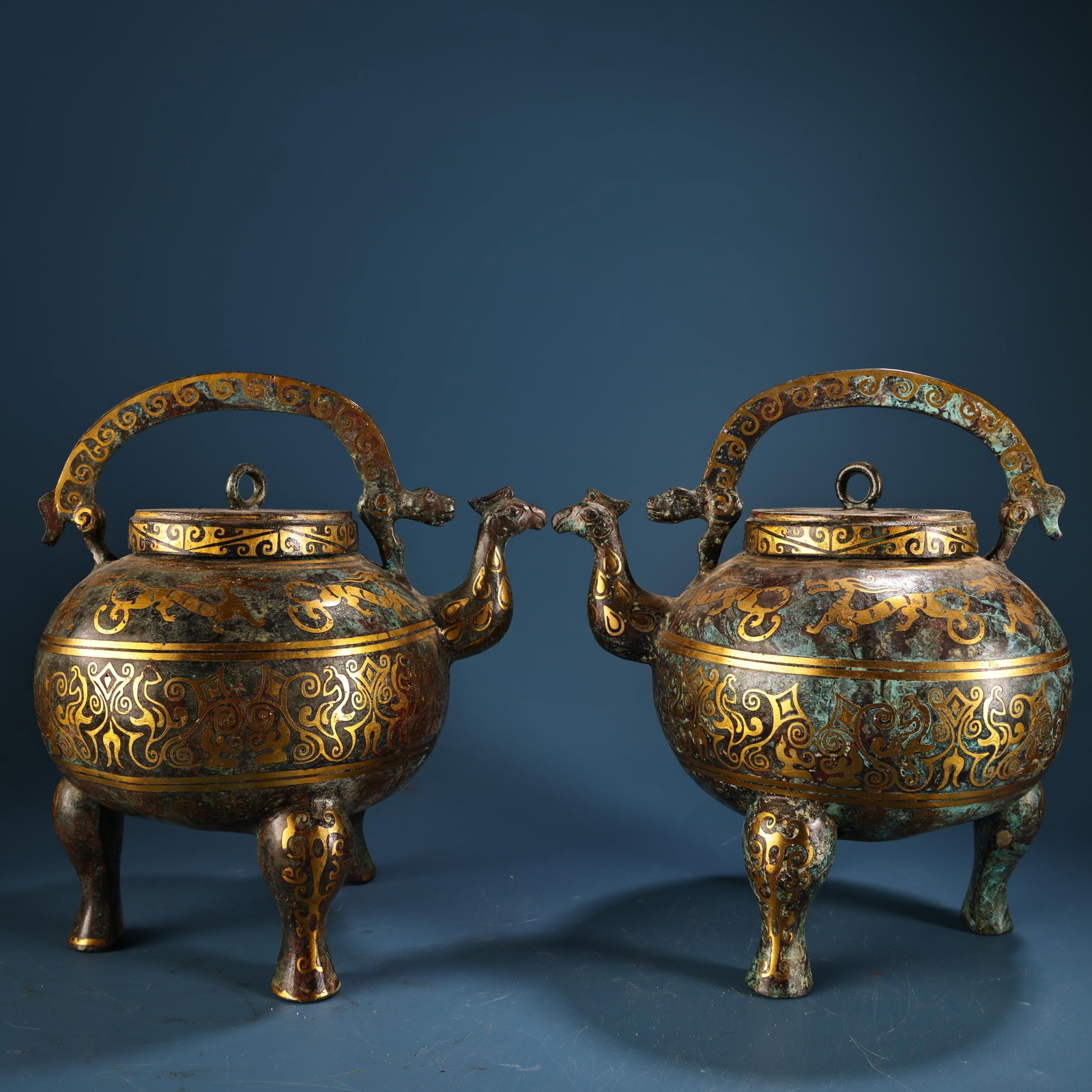 A Pair of Exquisite Bronze Inlaid Gold Auspicious Beast Pattern Ewer (1 of 12)