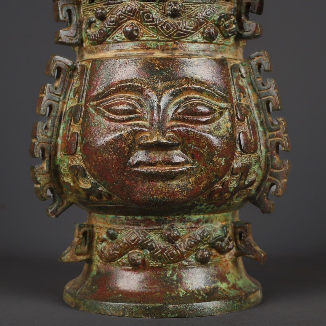 An Exquisite Bronze Human Face Pattern Vase - 3