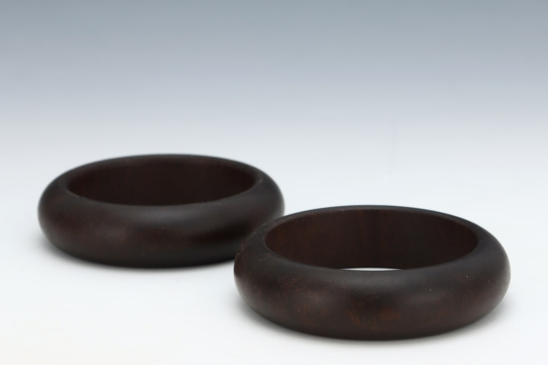 An Exquisite Eaglewood Bracelets - 3