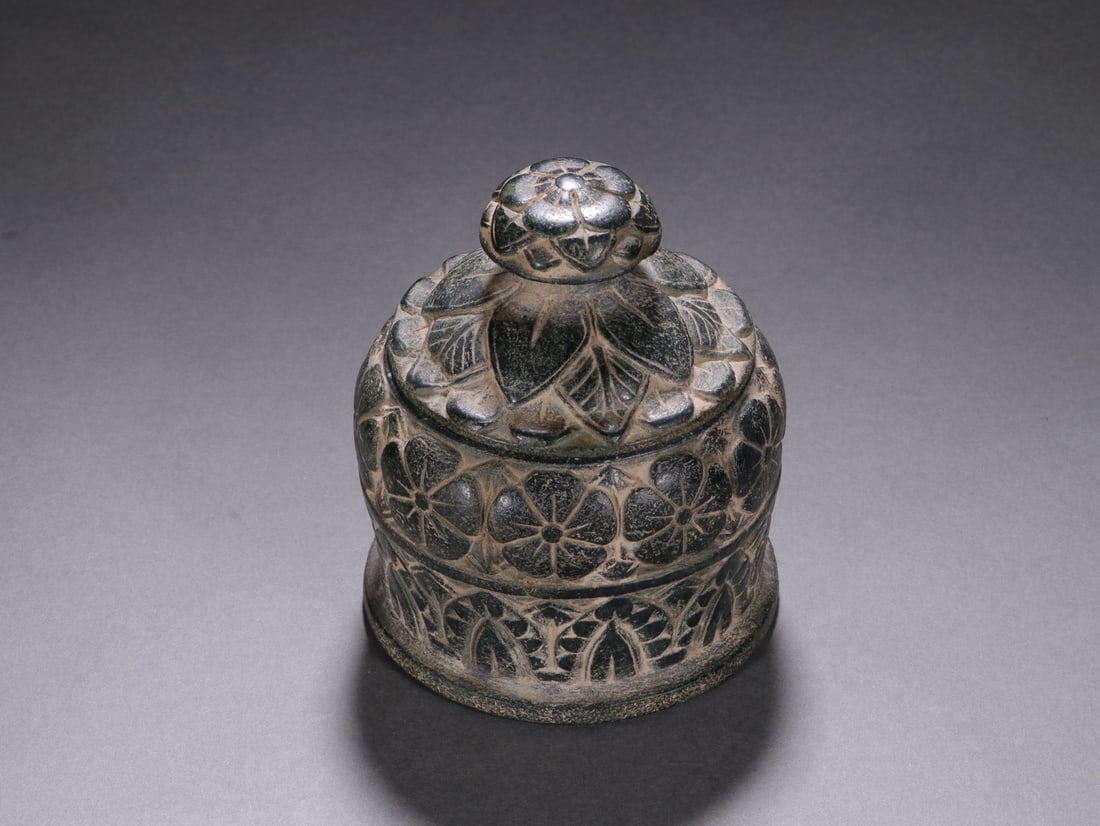 An Exquisite Limestone Flower Pattern Jar - 2