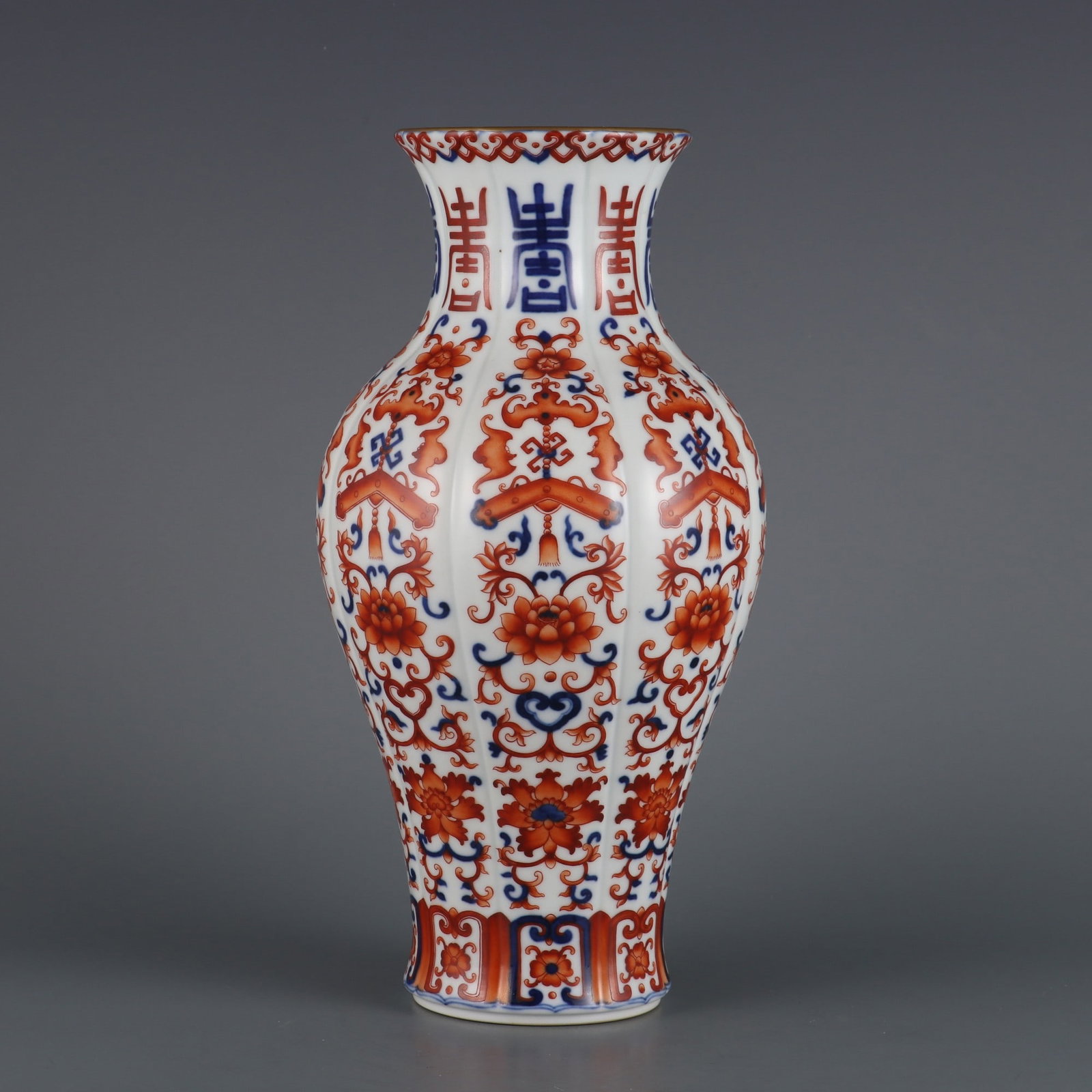 An Exquisite Blue and White Iron-Red Bats and Peach Pattern Vase: An Exquisite Blue and White Iron-Red Bats and Peach Pattern Vase Qing Dynasty, China Qianlong Six-character Mark