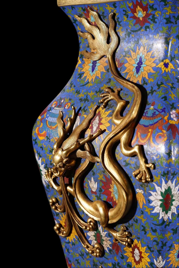 A Exquisite Cloisonne Lotus Pattern Dragon Pattern Double-Ears Vase - 4