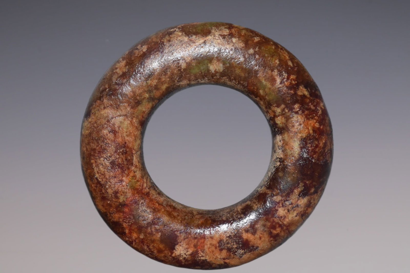 An Exquisite Hemo Jade Bracelets: An Exquisite Hemo Jade Bracelets Hong Shan Culture Size:4.3in Weight:380g河磨玉手环 红山文化 Size:11cm Weight:380g