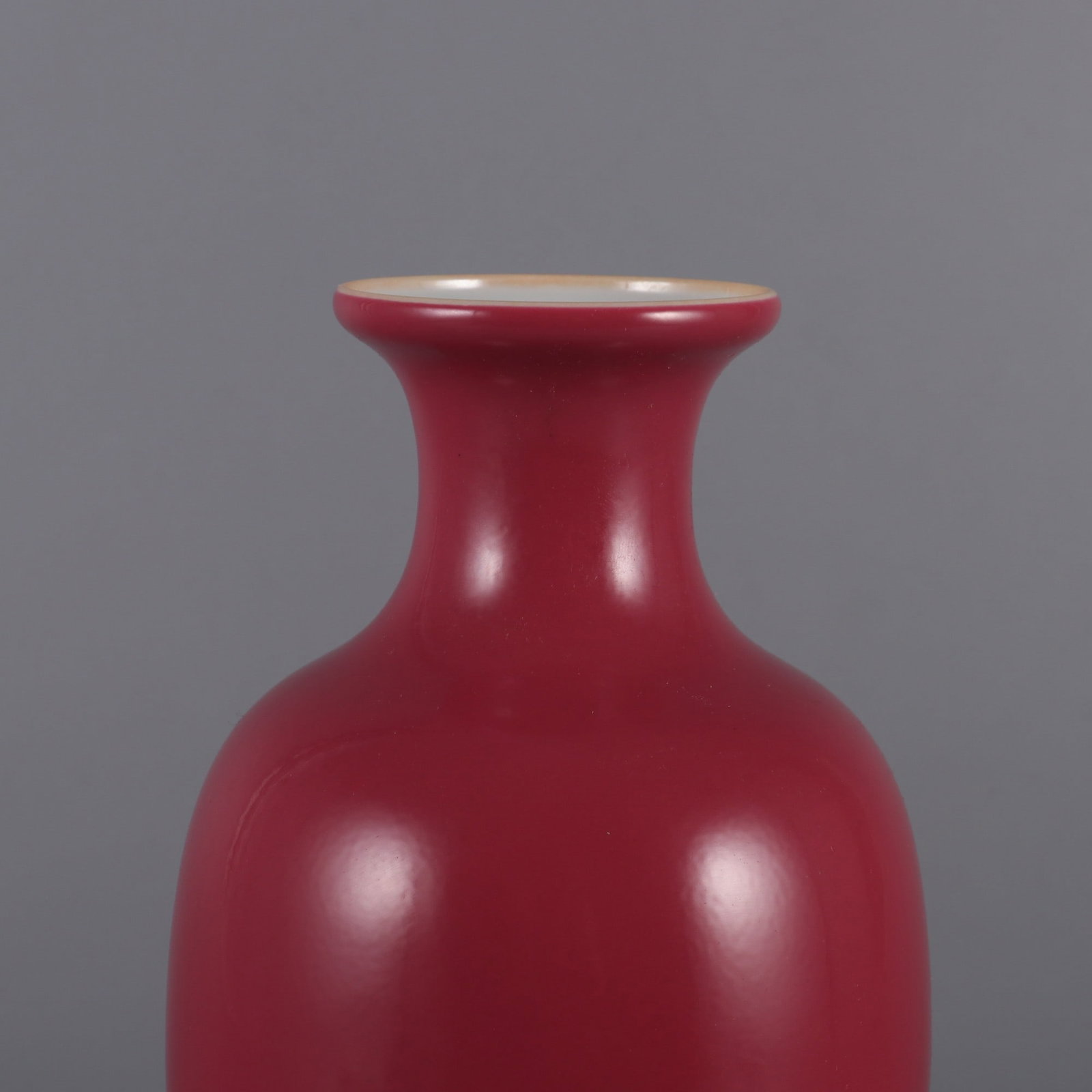 An Exquisite Ruby Red-Glazed Vase - 3