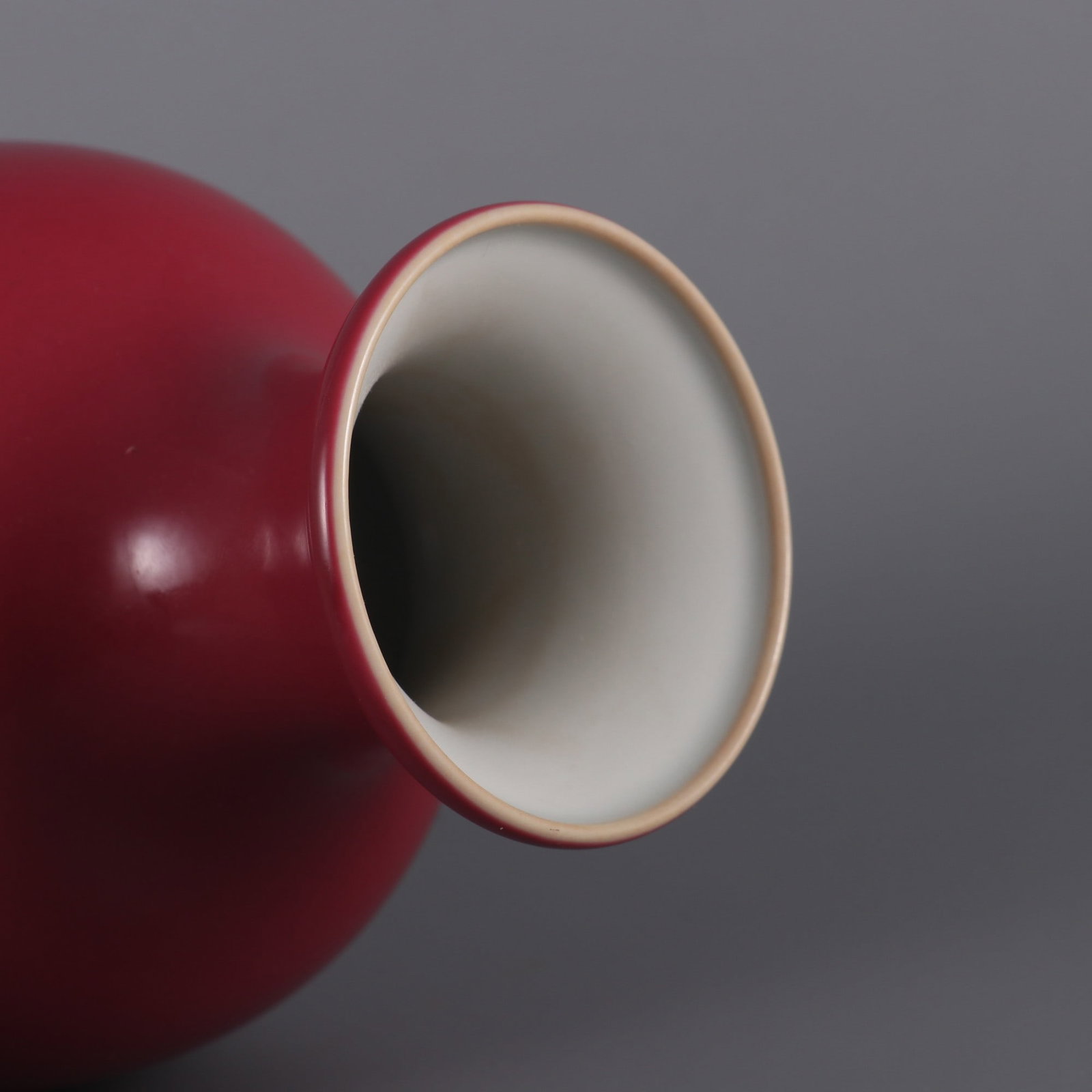 An Exquisite Ruby Red-Glazed Vase - 6