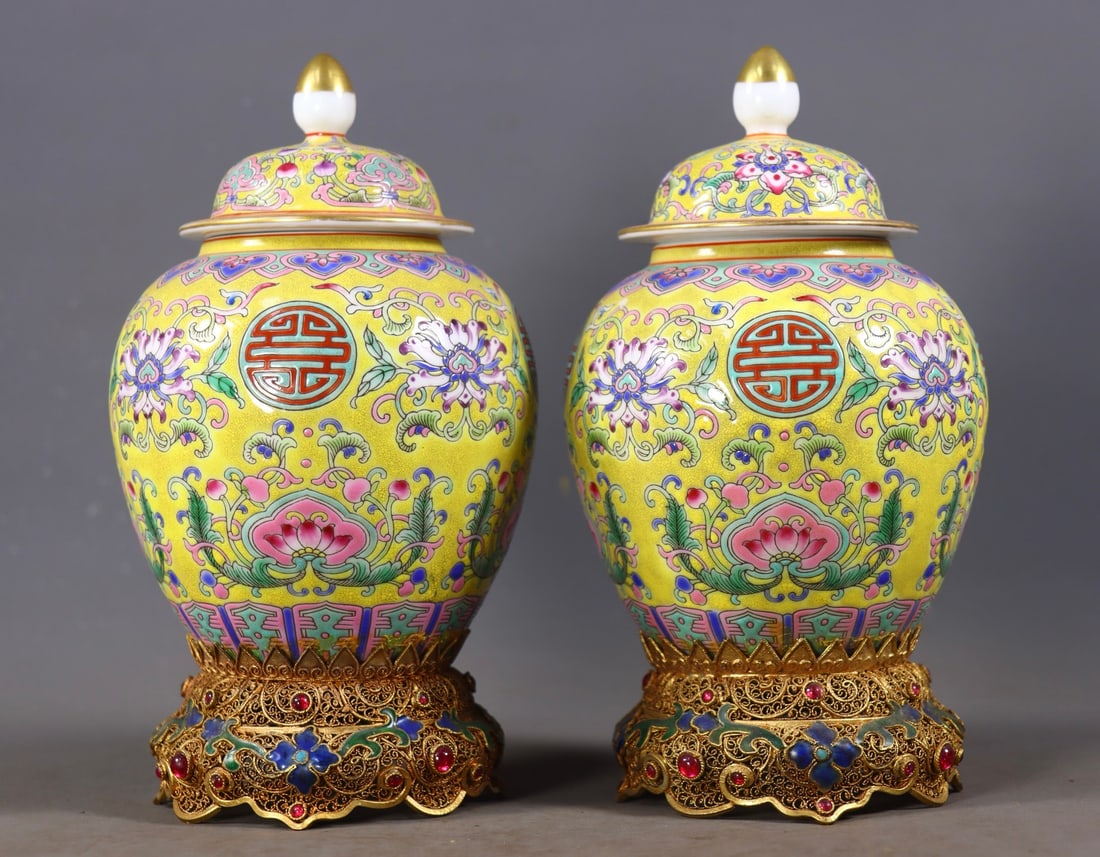 A Pair of Exquisite Gilt Bronze Inlaid Enamel Lotus Pattern Jar: A Pair of Exquisite Gilt Bronze Inlaid Enamel Lotus Pattern Jar Qing Dynasty, China Qianlong Six-character Mark Size:7.5inx3.5in