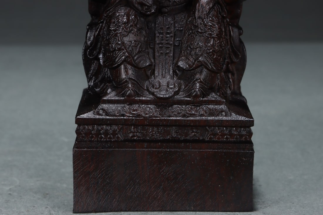 An Exquisite Eaglewood Figure - 4