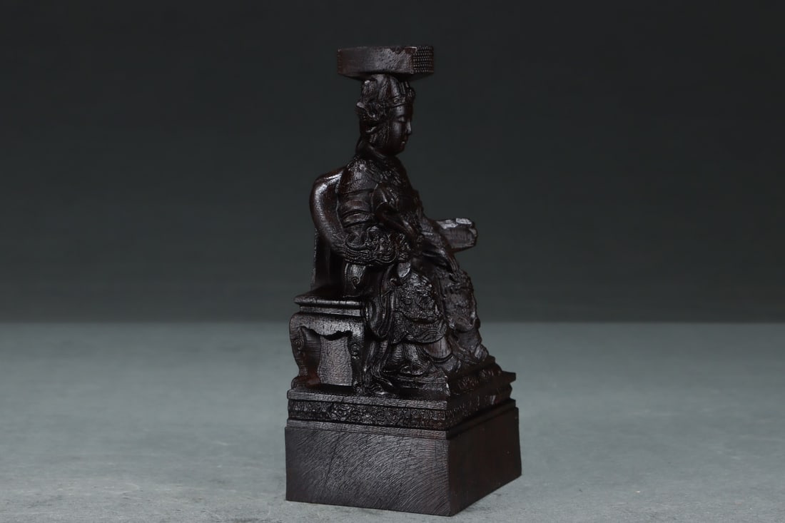 An Exquisite Eaglewood Figure - 8