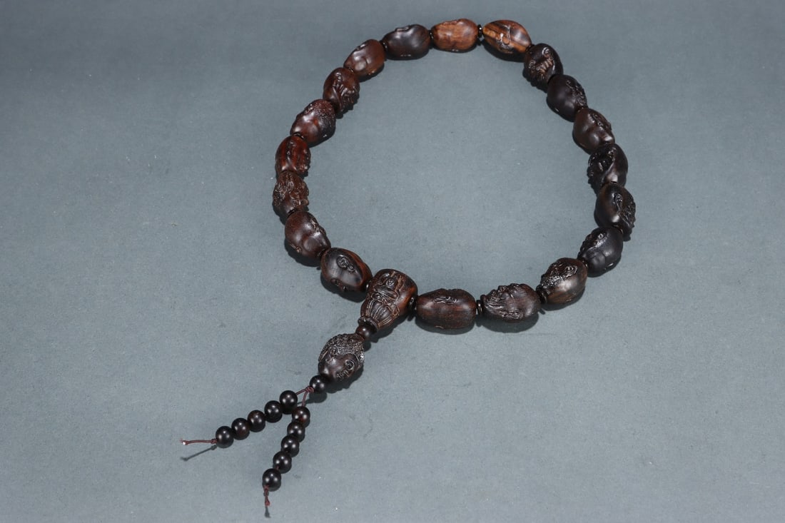 An Exquisite Eaglewood Bracelets - 4