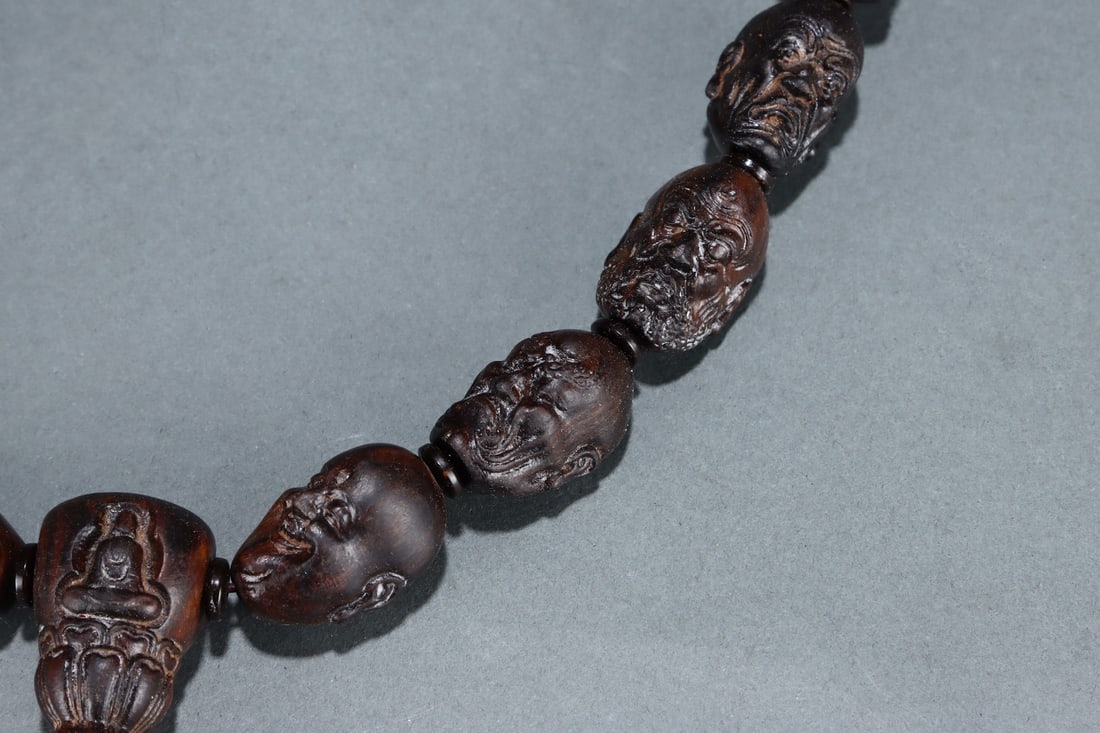 An Exquisite Eaglewood Bracelets - 7