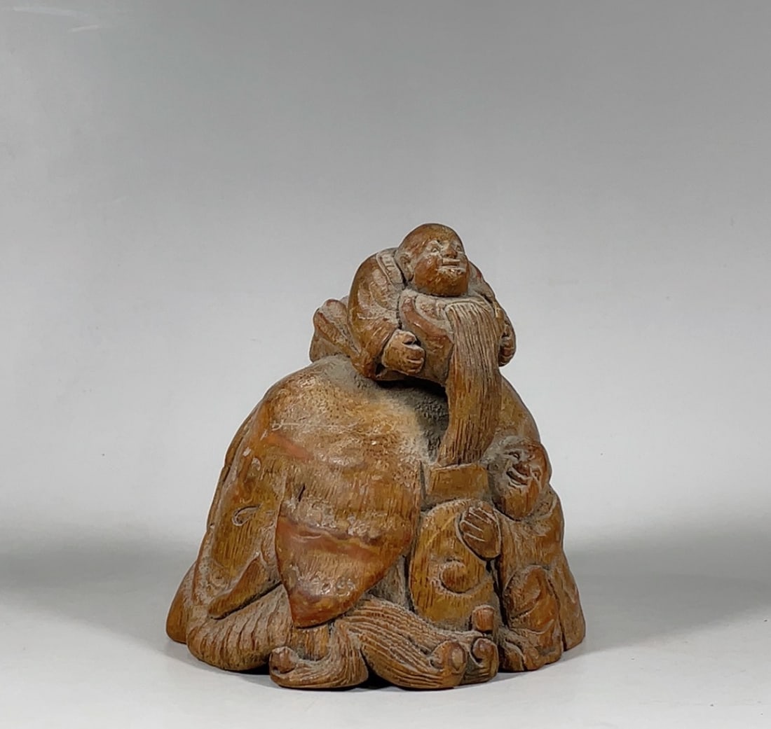 An Exquisite Bamboo Elephant Ornament: An Exquisite Bamboo Elephant Ornament Qing Dynasty, China Size:4.5inx4.3in竹根雕洗象图摆件 中国清代 Size:11.5cmx11cm