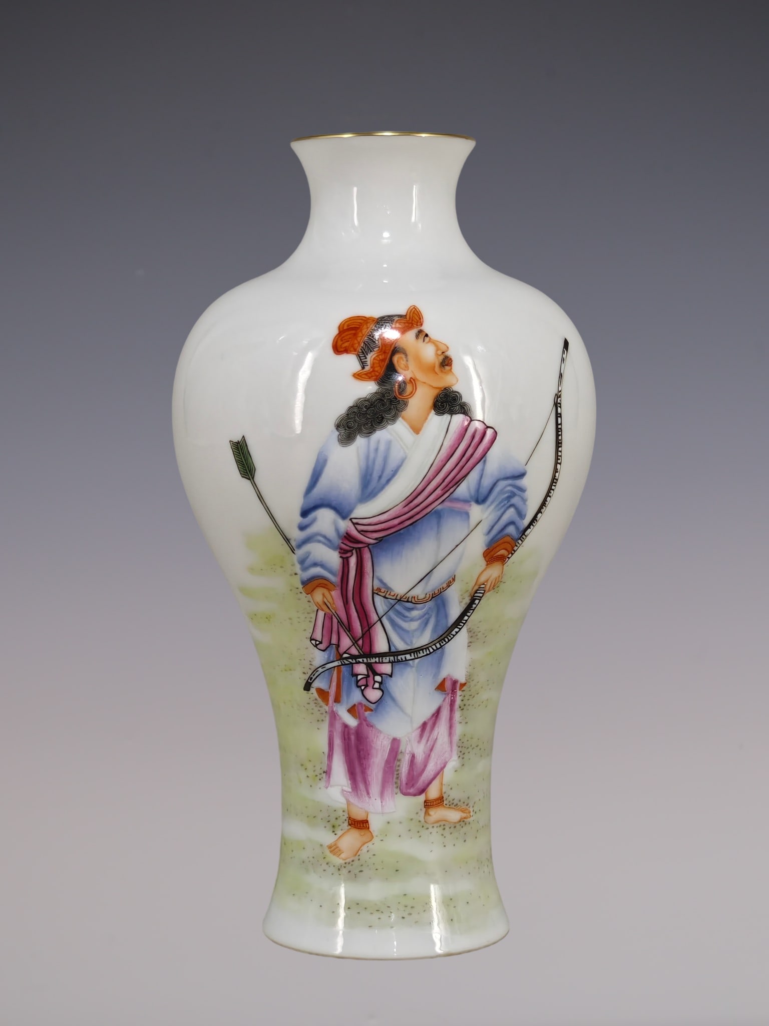 An Exquisite Famille-Rose Hunting Pattern Vase: An Exquisite Famille-Rose Hunting Pattern Vase Qing Dynasty, China Qianlong Four-character Mark Size:5.7inx3.1in粉彩狩猎图梅瓶
