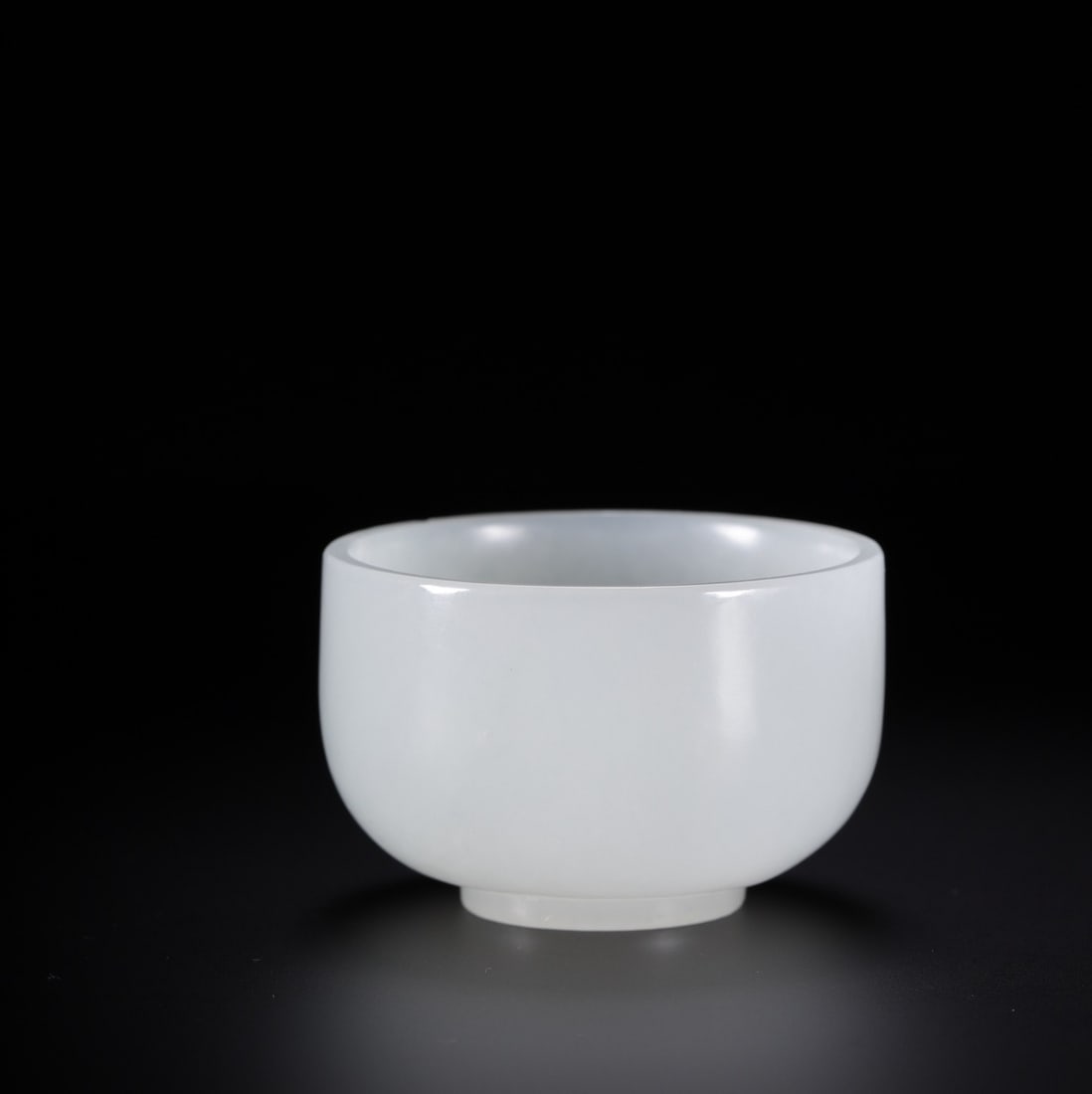 An Exquisite White Jade Cup - 2