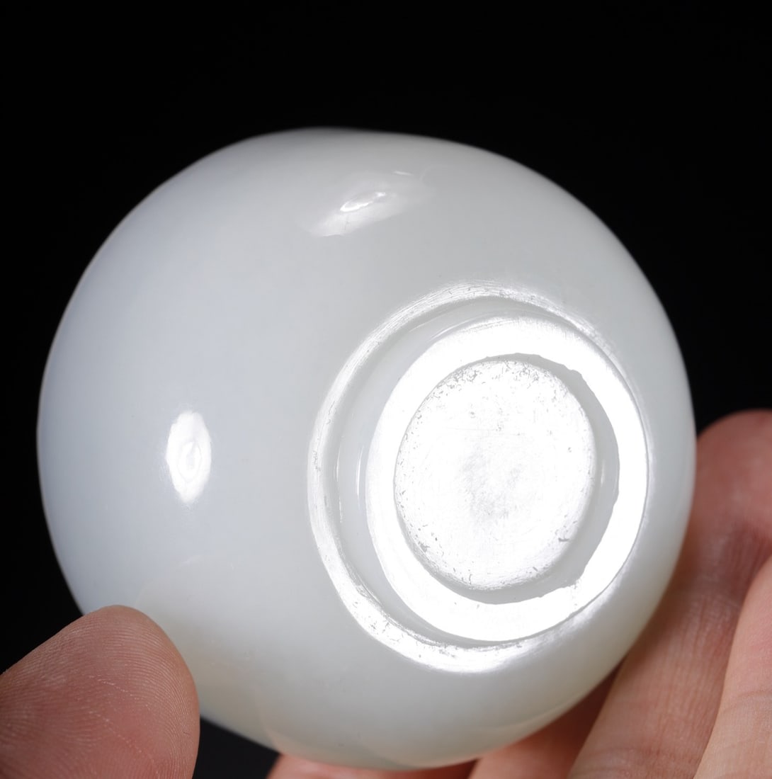 An Exquisite White Jade Cup - 9