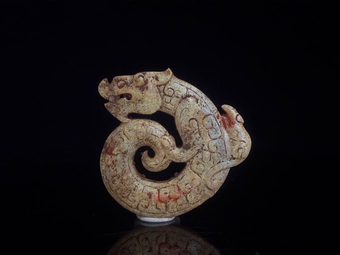 An Exquisite White Jade Dragon Pattern Pendant - 2