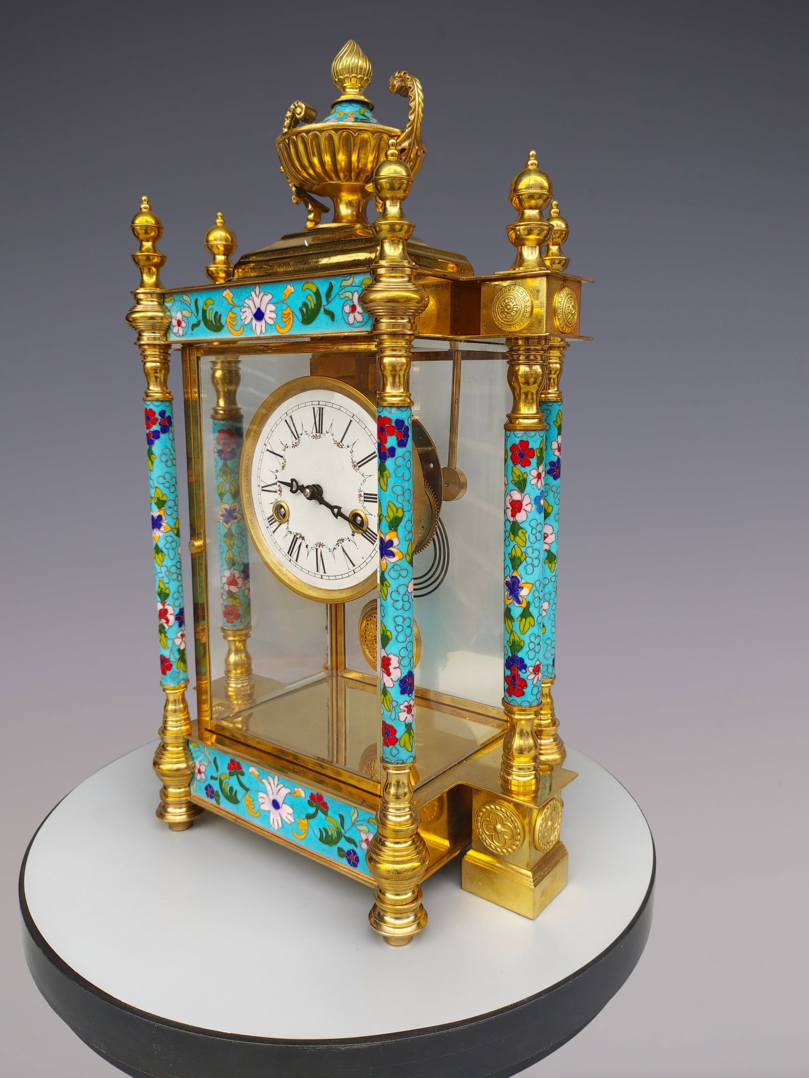 An Exquisite Gilt Bronze Lotus Pattern Clock - 8