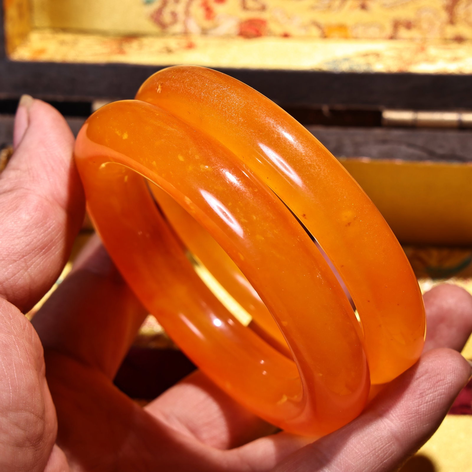 An Exquisite Jadeite Bracelets - 5