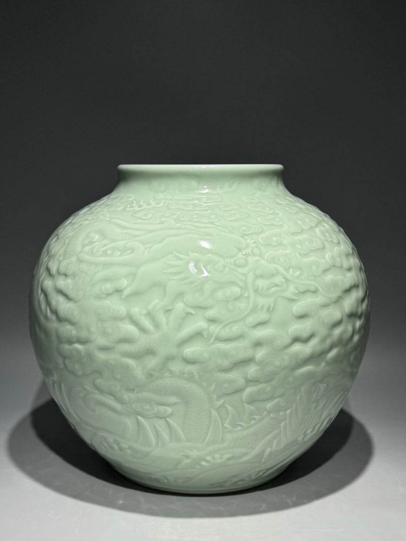An Exquisite Celadon Glazed Dragon Pattern Jar - 2