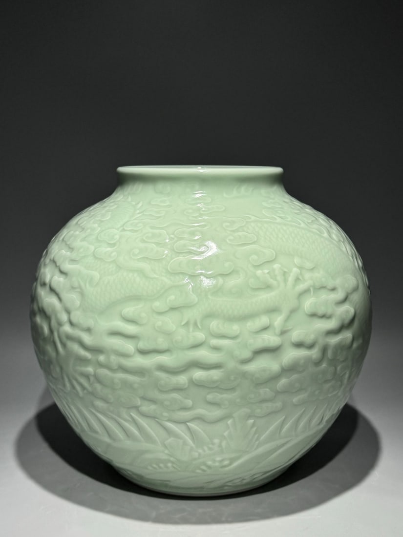 An Exquisite Celadon Glazed Dragon Pattern Jar - 4