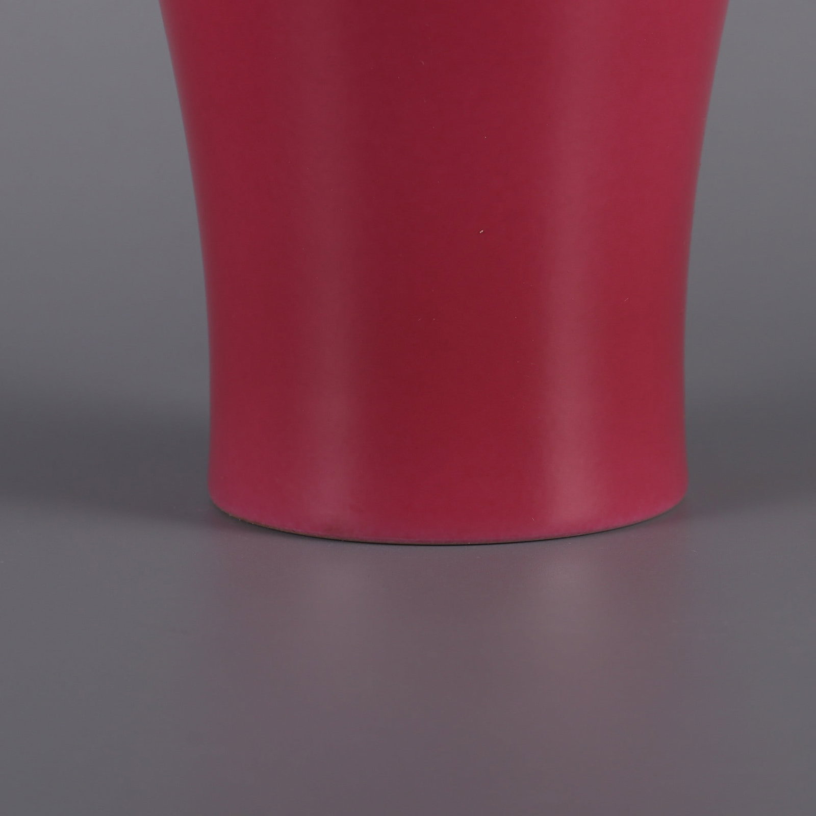 An Exquisite Ruby Red-Glazed Vase - 4