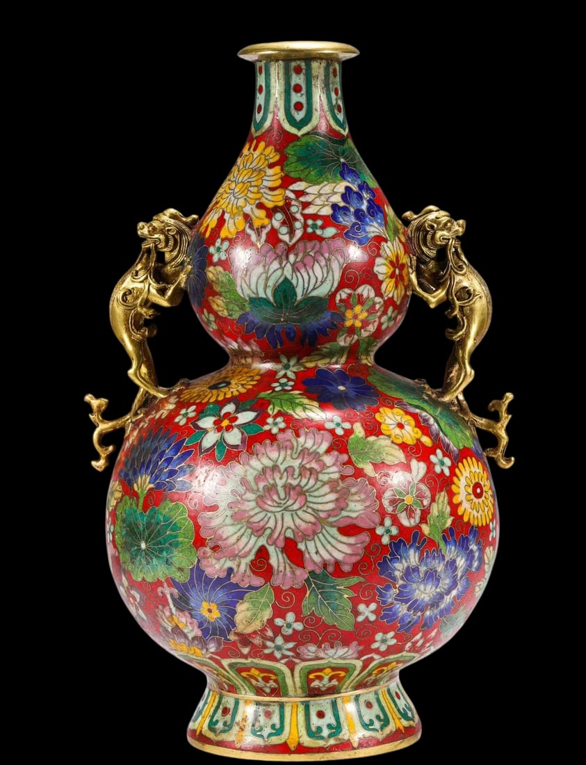 A Exquisite Cloisonne Flower Pattern Double-Ears Gourd-Shaped Vase: A Exquisite Cloisonne Flower Pattern Double-Ears Gourd-Shaped Vase Qing Dynasty, China Qianlong Four-character Mark Size:11.4inx8.3in