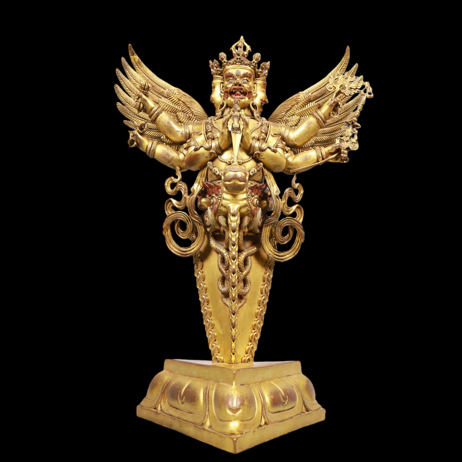 An Exquisite Gilt Bronze Statue of Vajra: An Exquisite Gilt Bronze Statue of Vajra Qing Dynasty, China Qianlong Six-character Mark Size:15.7inx9.4inx23.6in Weight:15650g铜鎏金金刚佛像
