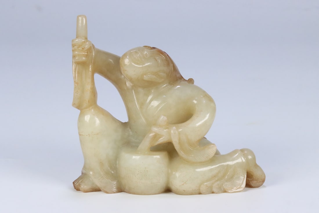 An Exquisite White Jade Figure Ornament: An Exquisite White Jade Figure Ornament Han Dynasty, China Size:3.7inx4.1inx2.2in Weight:396.5g白玉乐佣雕件 中国汉代 Size:9.49cmx10.47cmx5.4