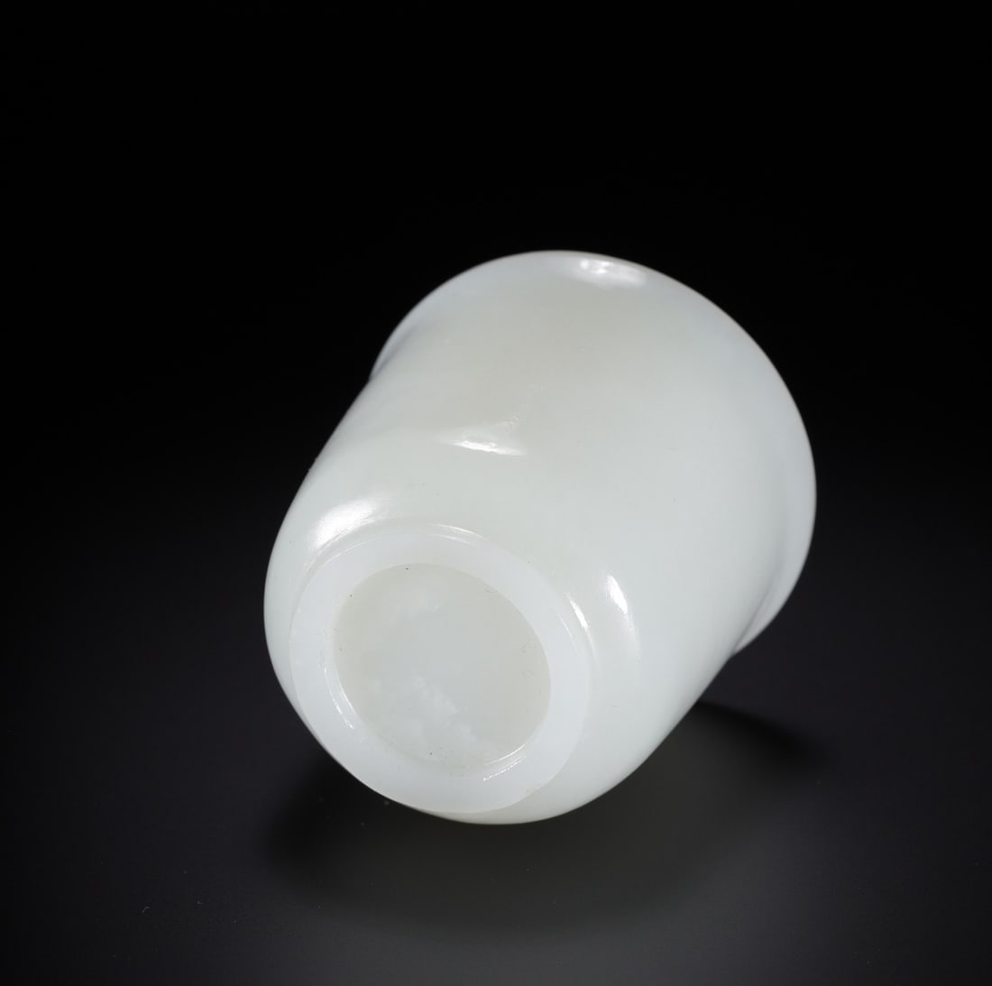 An Exquisite White Jade Cup - 4