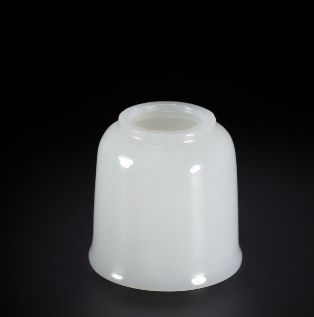 An Exquisite White Jade Cup - 8