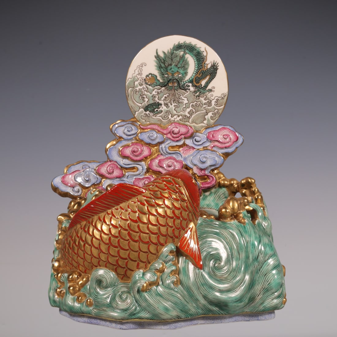 An Exquisite Enamel Dragon Pattern with poem Brush Pot: An Exquisite Enamel Dragon Pattern with poem Brush Pot Qing Dynasty, China Qianlong Four-character Mark Size:8.7inx6.3in珐琅彩鱼跃龙门笔筒