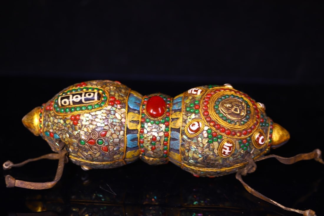 An Exquisite Bronze Painted Color Inlaid Dzi Bead Vajry Pestle Ornament Box (1 of 9)