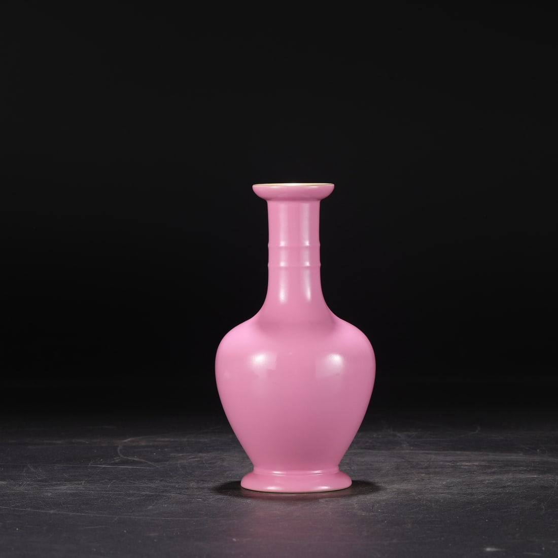 An Exquisite Ruby Red-Glazed Vase - 7