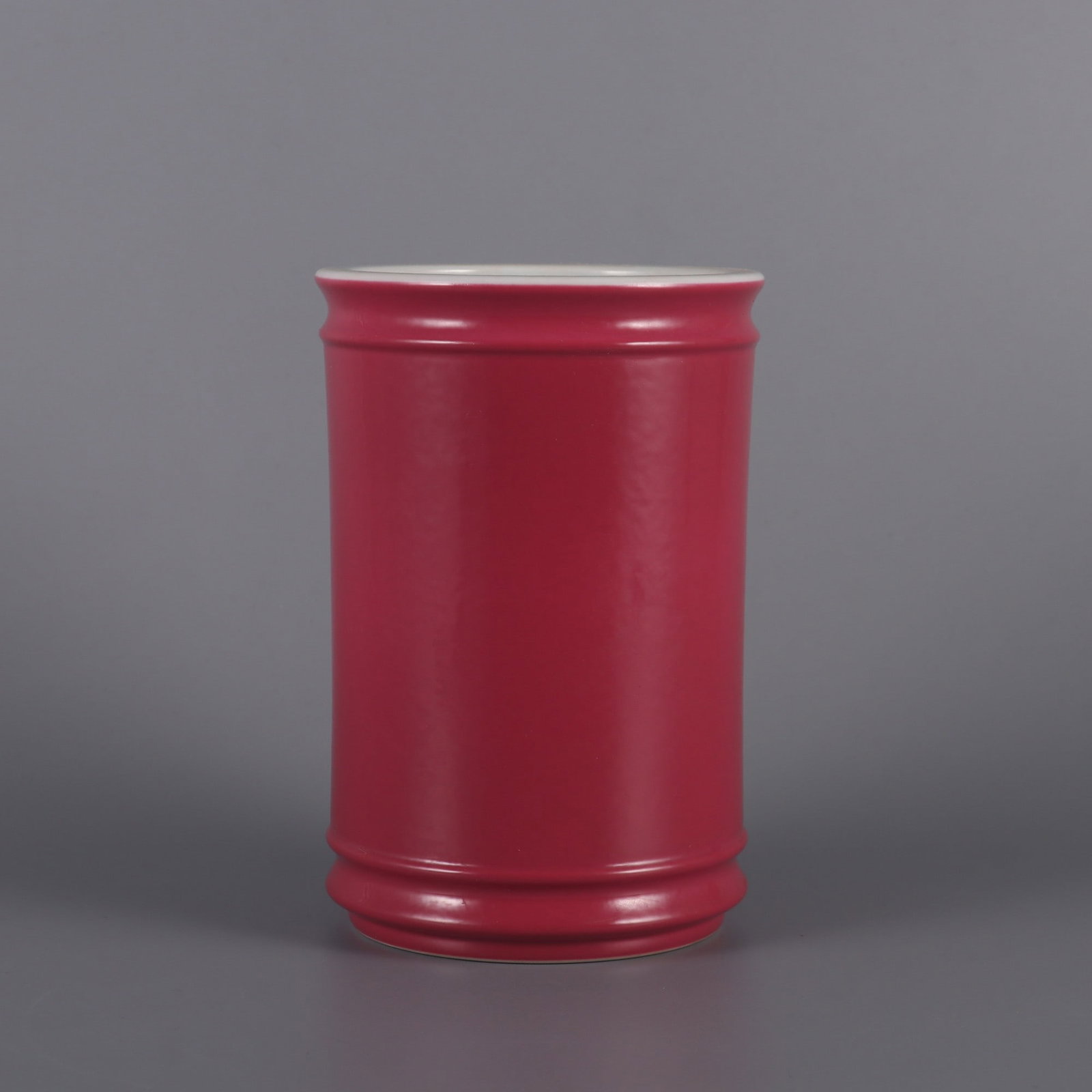 An Exquisite Ruby Red-Glazed Brush Pot - 2
