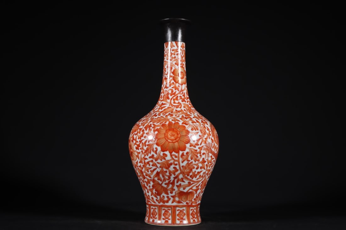 An Exquisite Iron-Red Dragon Pattern Flower Pattern Vase - 4