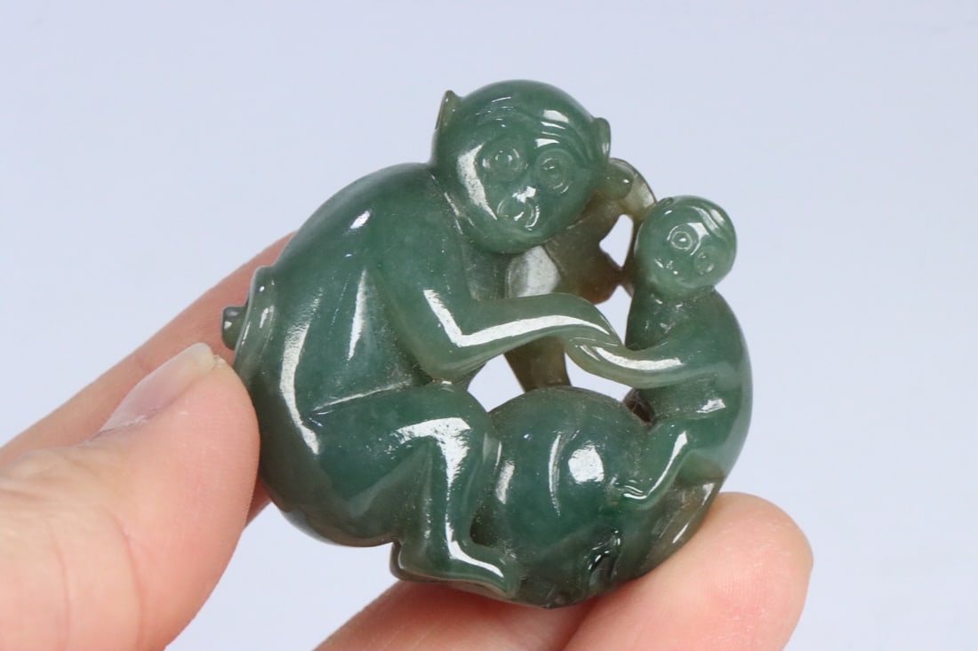 An Exquisite Jadeite Monkey Hand Piece - 8