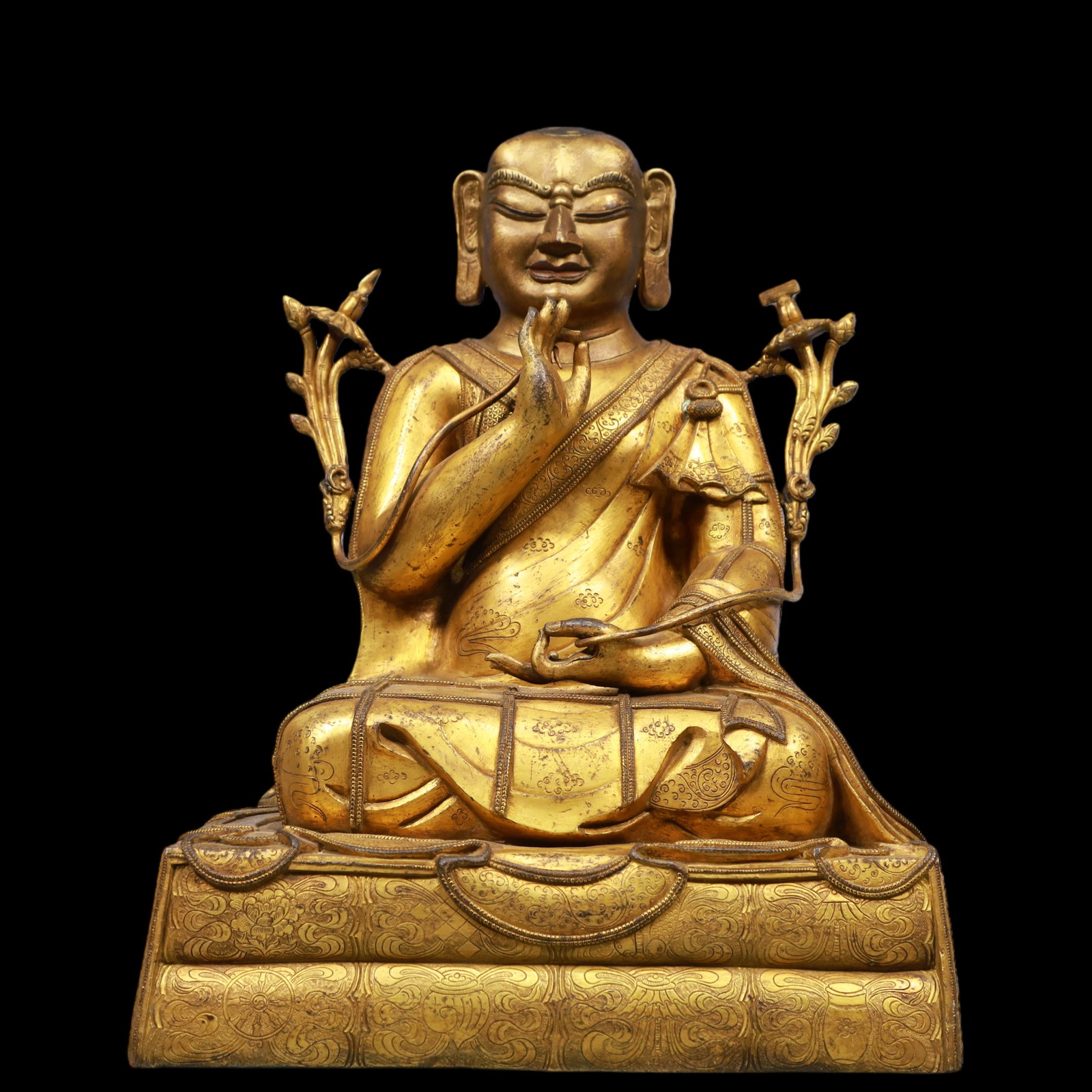 A Exquisite Gilt Bronze Statue of Guru: A Exquisite Gilt Bronze Statue of Guru Ming Dynasty, China Size:10.6inx8.7inx14.6in Weight:15800g铜鎏金上师佛像 中国明代