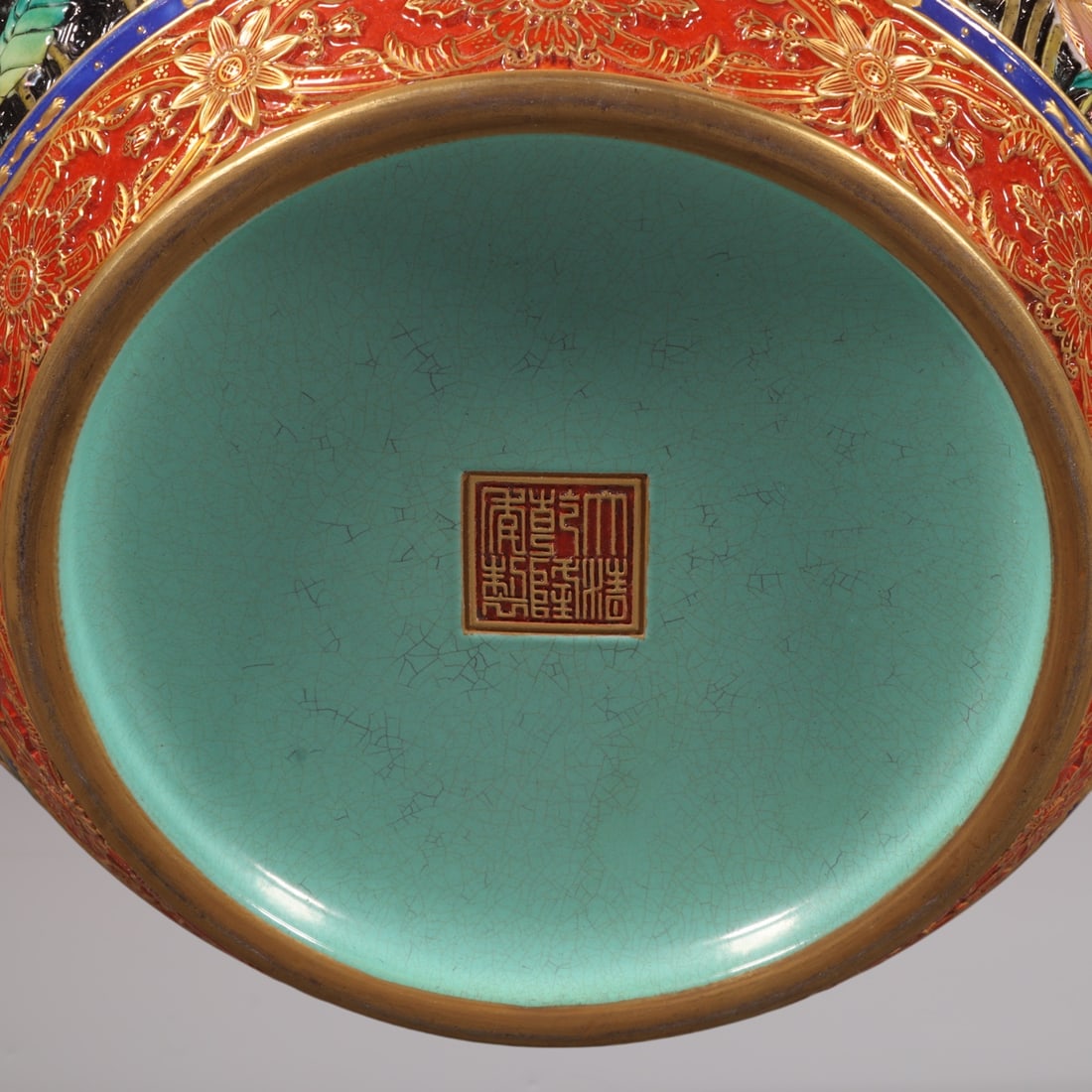An Exquisite Enamel Lotus Pattern Flower Pattern Vat - 9