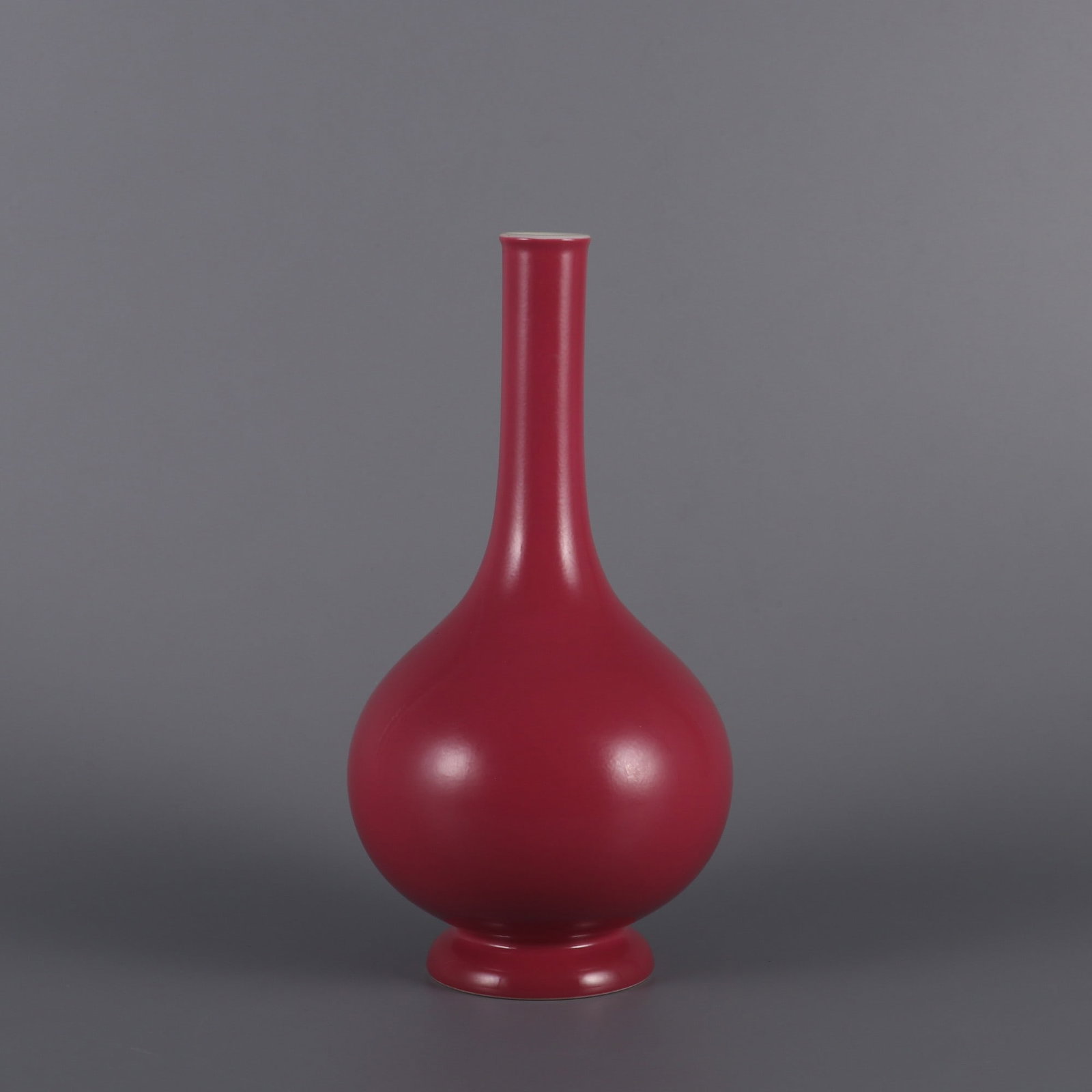 An Exquisite Ruby Red-Glazed Vase: An Exquisite Ruby Red-Glazed Vase Qing Dynasty, China Yongzheng Six-character Mark Size:8.9inx4.3in胭脂红釉胆瓶 中国清代