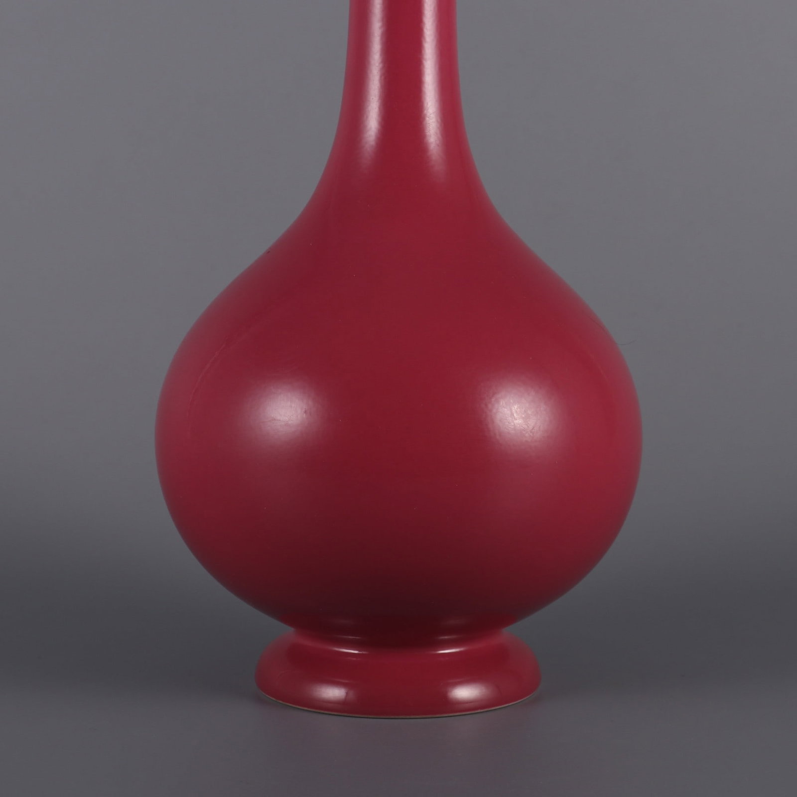 An Exquisite Ruby Red-Glazed Vase - 4