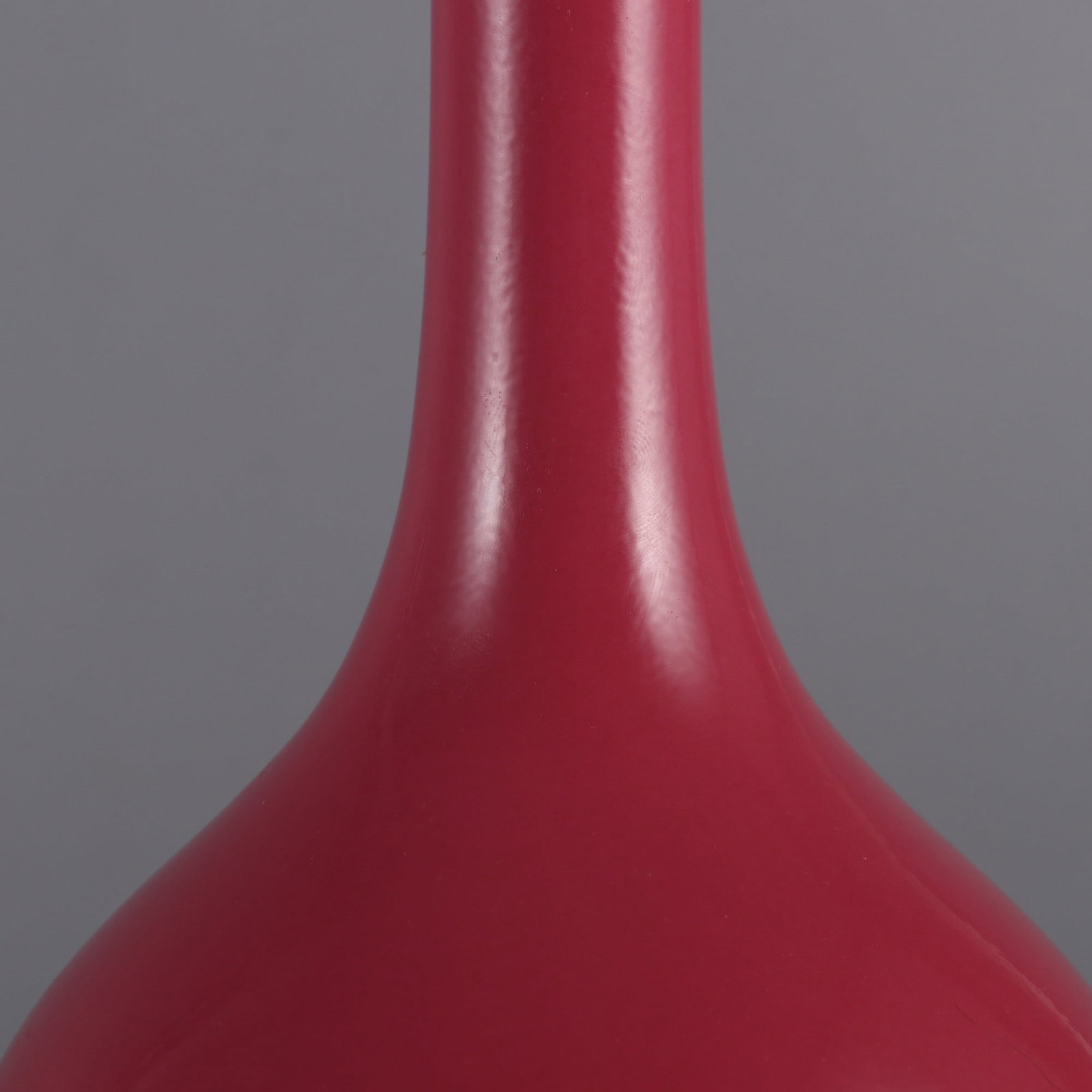 An Exquisite Ruby Red-Glazed Vase - 5