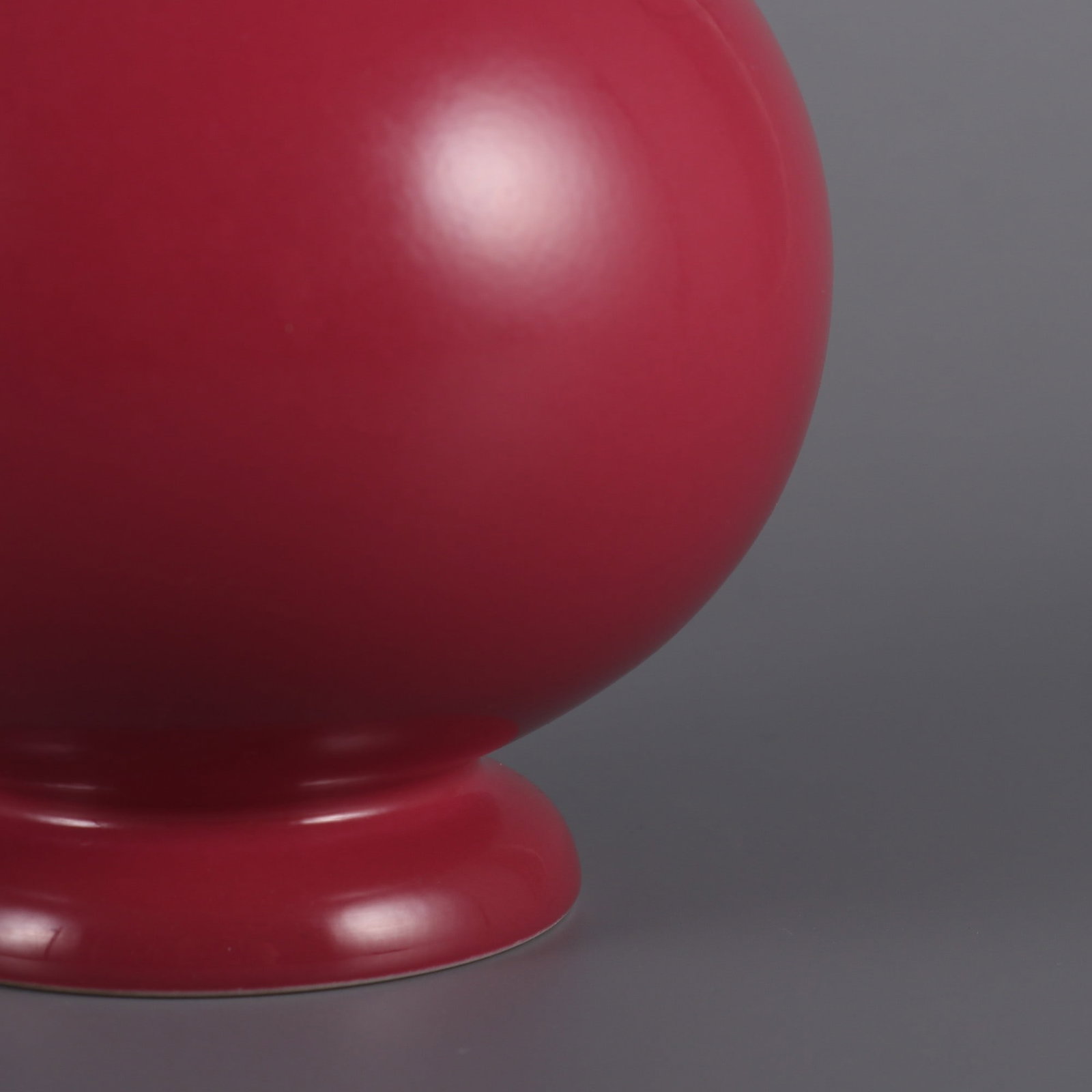An Exquisite Ruby Red-Glazed Vase - 6