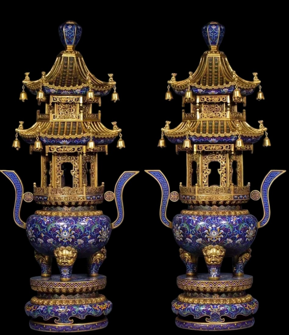 A Exquisite Cloisonne Lotus Pattern Double-Ears and Tripod Censer: A Exquisite Cloisonne Lotus Pattern Double-Ears and Tripod Censer Qing Dynasty, China Qianlong Six-character Mark Size:34.3inx12.2inx15.7in Weight:53KG一对景泰蓝缠&