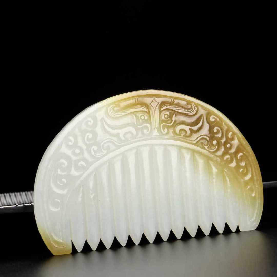 A Exquisite Hotan Jade Comb - 3