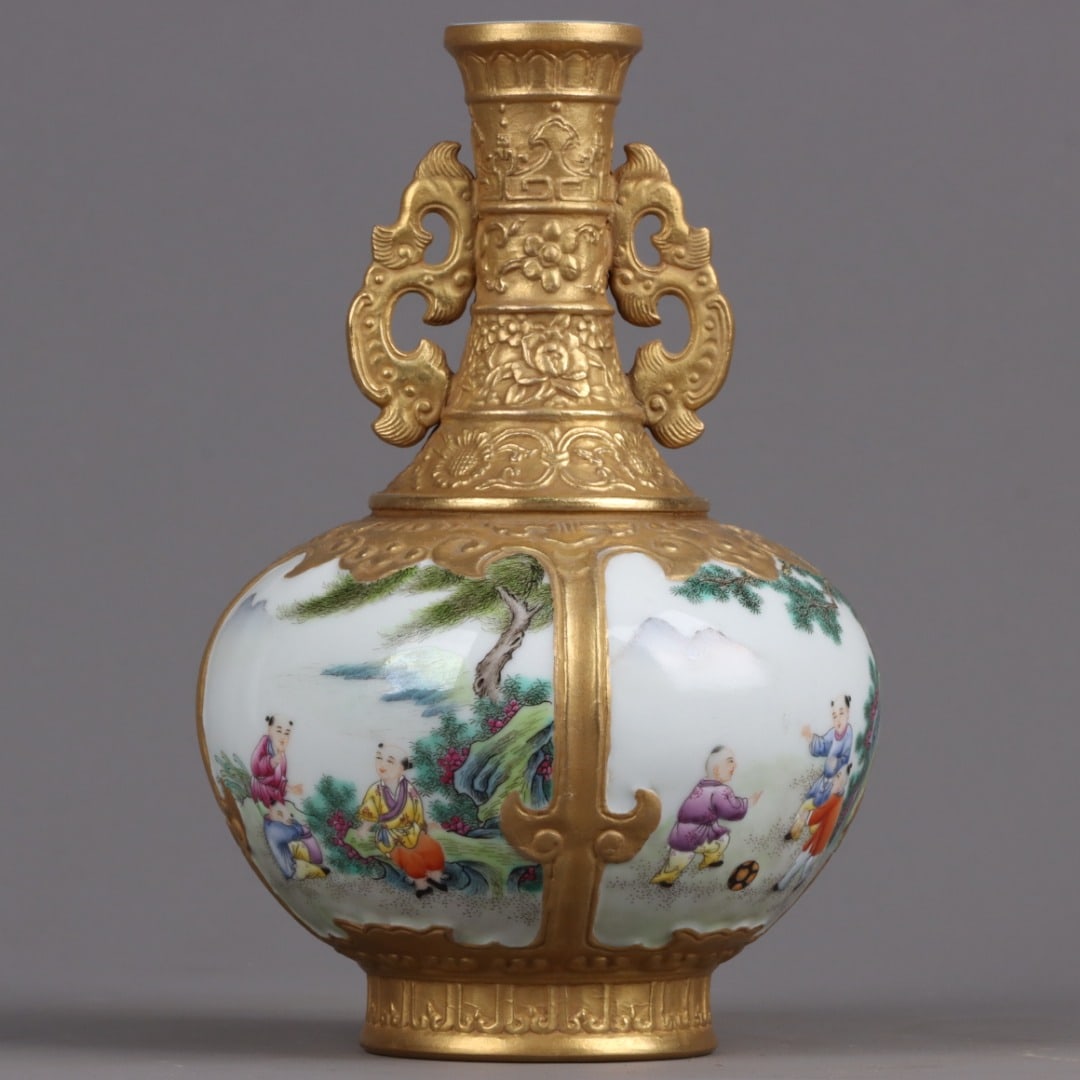 A Exquisite Enamel Gilt Figure Pattern Double Ear Vase: A Exquisite Enamel Gilt Figure Pattern Double Ear Vase,Qing Dynasty, China,Qianlong Six-character Mark,Size:8.3inx5.5in