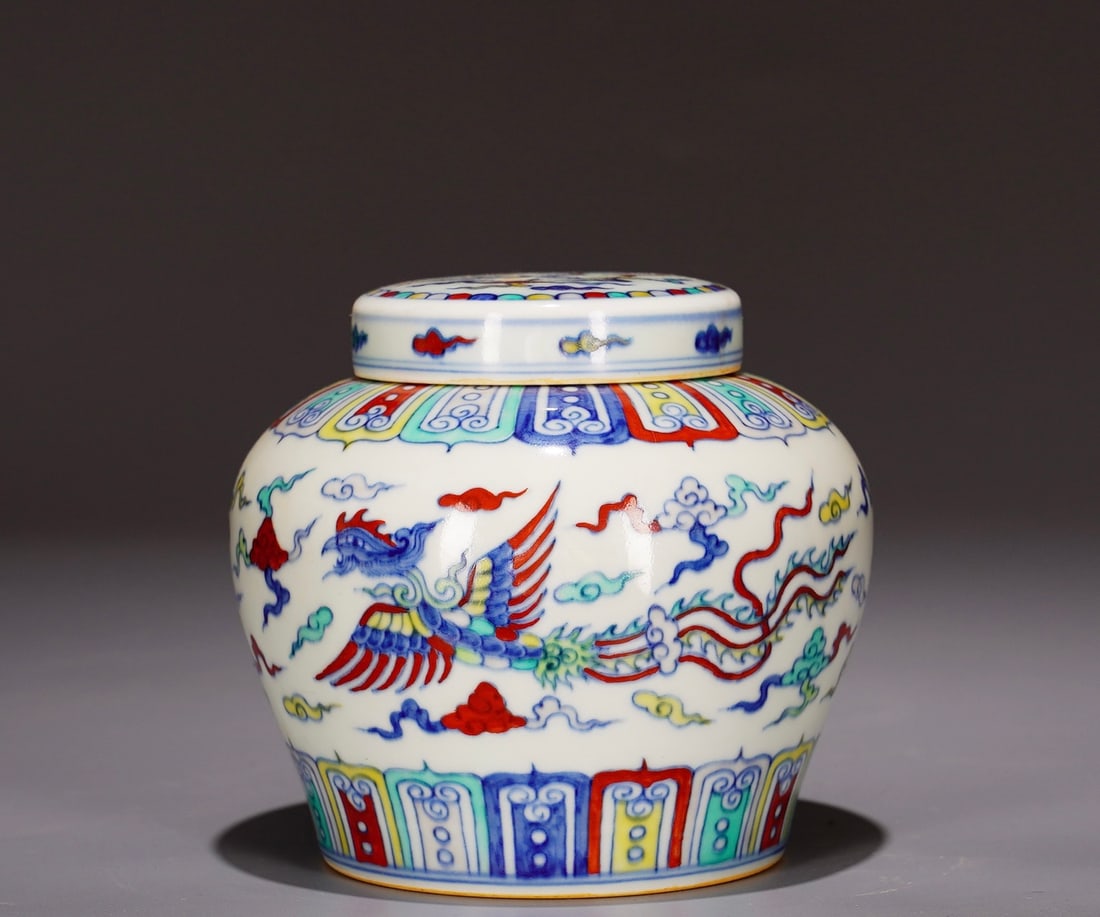 A Exquisite Doucai Phoenix Pattern Jar - 5