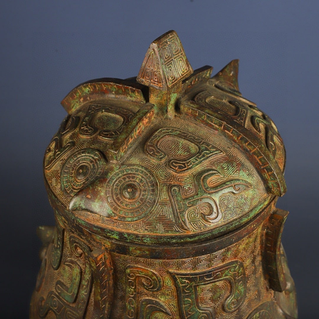 A Exquisite Bronze Eagle-Face Vase - 7