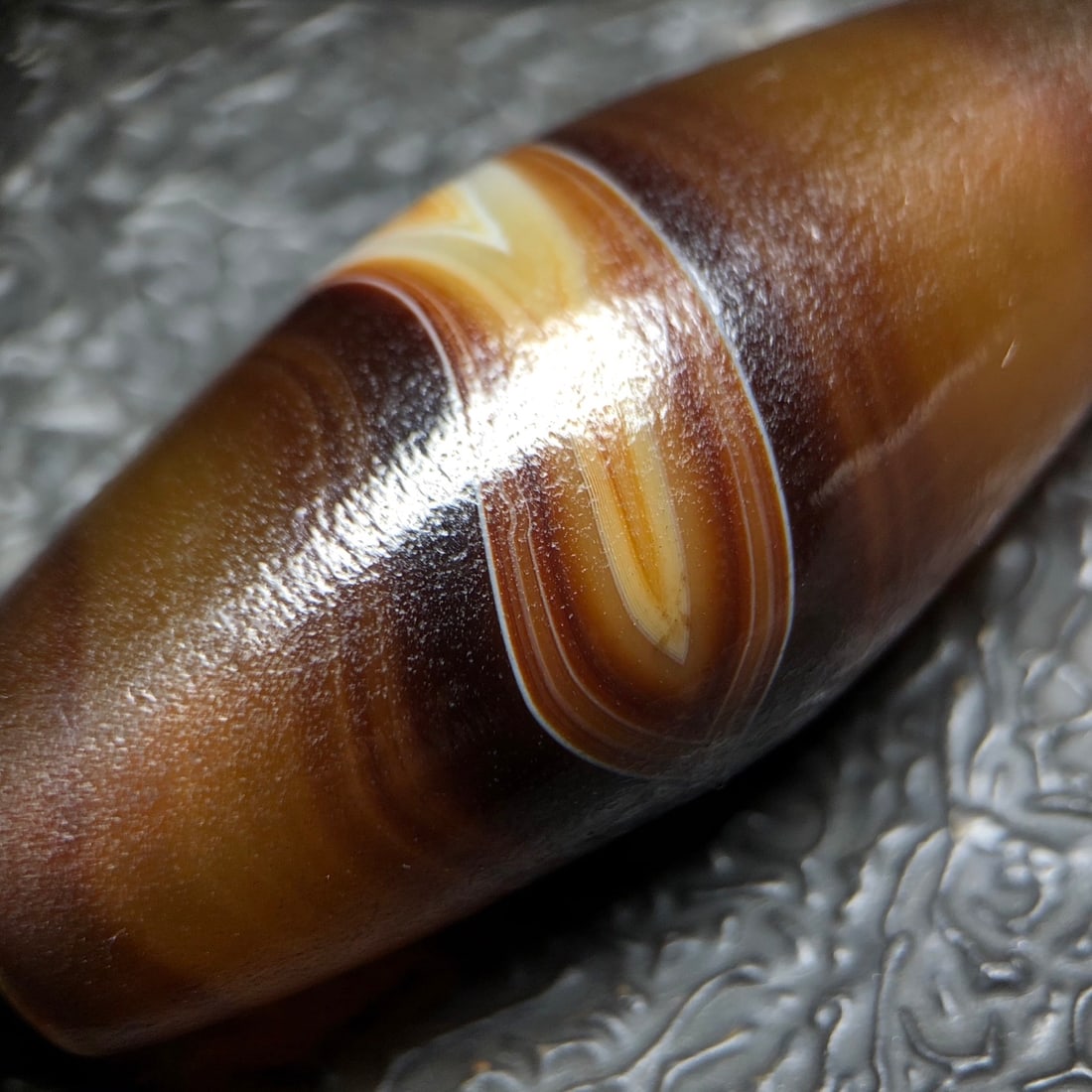 A Exquisite Agate Dzi bead Necklace - 9